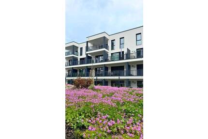 Neubau-Eigentumswohnungen in 93133 Burglengenfeld in den Spitalgärten, teilmöbliert mit Südwest-Terrasse und privatem Garten