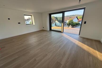 Exklusive 3-Zimmer-Maisonettewohnung mit Dachterasse – Erstbezug - Altdorf