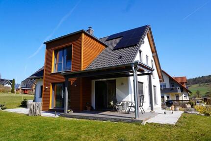 Modernes EFH (2021) | 170 m² | KfW40 | Wärmepumpe + PV | 998 m² - Höxter