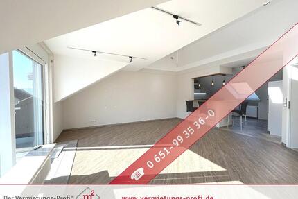 Kenn: Helle 2-ZKB Dachgeschosswohnung auf ca. 87 m², Balkon, moderne Einbauküche und E-Ladestation – ideal für Paare !