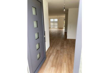 Sehr schönes Reihenhaus BJ24 - Massivbau - Wärmepumpe - PV - Garage - EBK - Wehr Öflingen