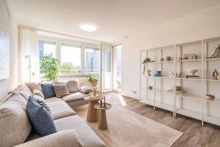 FREIBURG-WEINGARTEN - GROSSZÜGIGE 3-ZIMMER-WOHNUNG MIT FERNBLICK & GARAGE - Freiburg im Breisgau