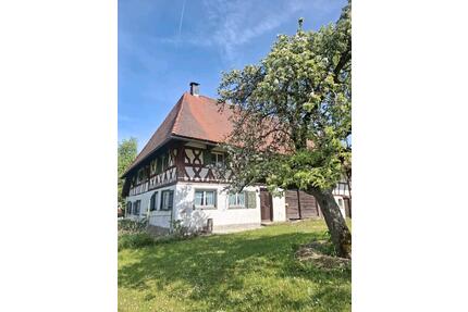 Idyllisches, denkmalgeschütztes Bauernhaus im Herzen von Wolfegg