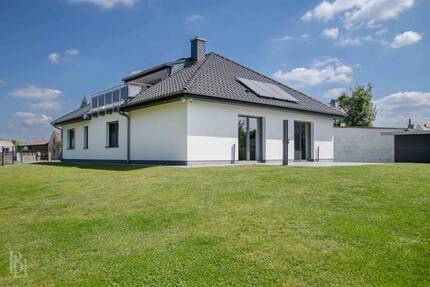 Familienidylle mit großem Gartengrundstück auf dem Land - Weichensdorf