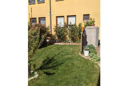 Doppelhaushälfte in Yorktown Village mit liebevollem Garten - Schweinfurt Bellevue