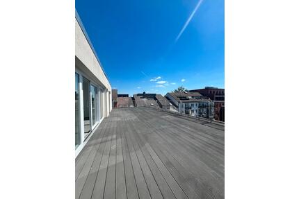 MT an CS 9.3 zum 16.6 Erster Monat mietfrei *Penthouse Traum mit XL Terrasse und Jacuzzi - Frankfurt am Main Mitte-Nord
