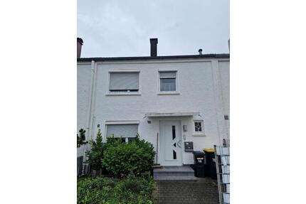 Reihenmittelhaus in Vöhringen - mit Garten, Garage & Potenzial - Nersingen