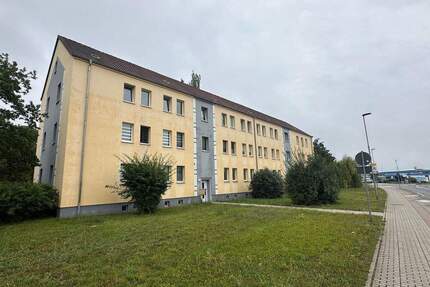 +++ Große helle 5 Raumwohnung in MER Süd WG geeignet +++ - Merseburg