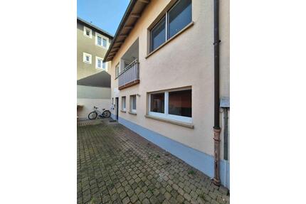 Sanierte 2 Zimmer, EBK, Bad, EG-Wohnung - Heitersheim