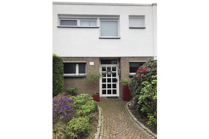 Provisionsfreies-Reihenhaus in Krefeld-Forstwald! Klassiker mit 100 qm Wfl. und SW-Grundstück!