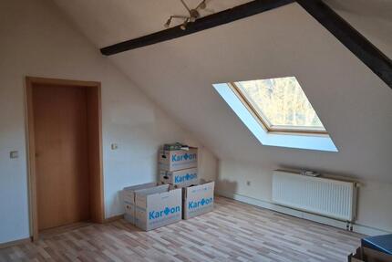 Helle Dachgeschosswohnung Herdorf Ortsrand