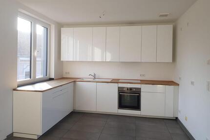 Charmante 2-Zimmer-Dachgeschosswohnung in Düsseldorf-Flehe