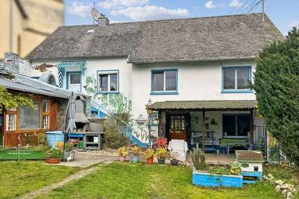 Haus zum Kaufen in Hausen 139.000,00 € 200 m²