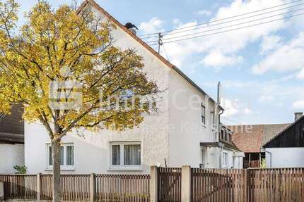 Haus zum Kaufen in Karlsruhe Neureut 342.000,00 € 132.19 m² - Karlsruhe / Neureut