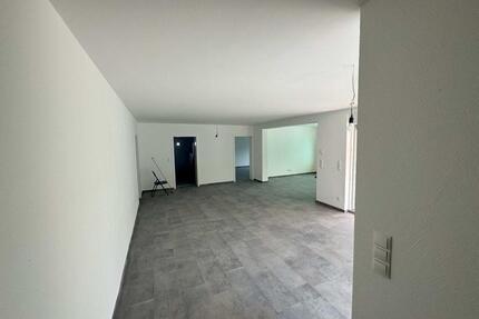 Erdgeschoss Wohnung von 3 ZKB (ca. 130 m2) - Wassenach