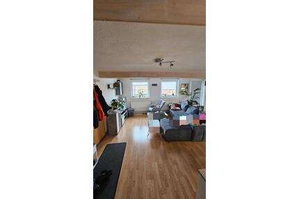 2-Zimmer-Wohnung mit Balkon – ca. 80 m² – ab 01.04. verfügbar - Bayreuth Meyernberg