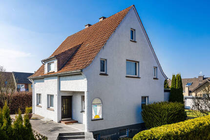 Familienfreundlich in guter Wohnlage! Zweifamilienhaus mit Potenzial - Bielefeld / Dalbke