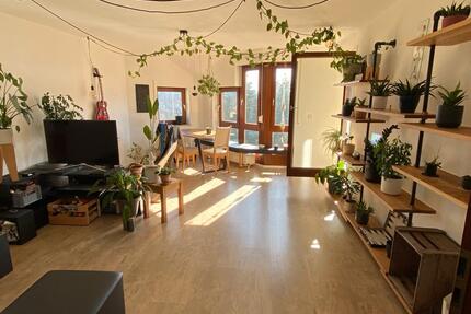 WG-Zimmer zu vermieten - 570,00&nbsp;EUR Kaltmiete, ca.&nbsp; 89,00&nbsp;m&sup2; in Backnang (PLZ: 71522)