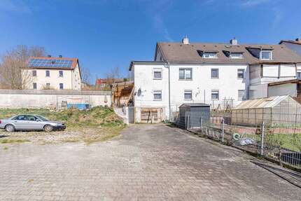 Haus zum Kaufen in Sulzbach-Rosenberg 199.000,00 € 157.08 m²