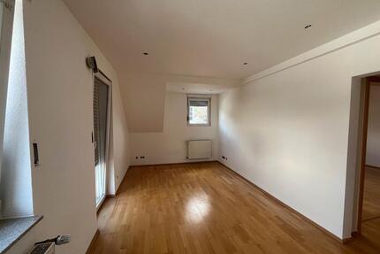 Wohnung zum vermieten - 980,00&nbsp;EUR Kaltmiete, ca.&nbsp; 90,00&nbsp;m&sup2; in Sinzig (PLZ: 53489)