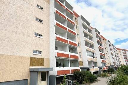 Schöne 4-Raum Wohnung für ihre Familie ab 1.Juli2026 zu vermieten - Waren (Müritz)