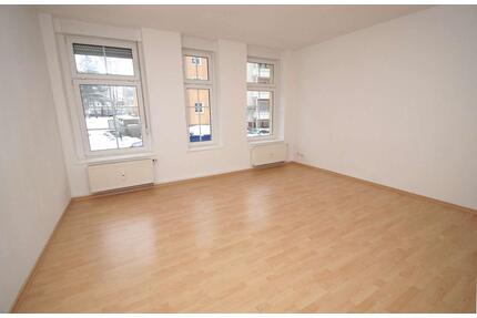 großzügige 1-Zi-Wohnung mit separater Küche, Badewanne, Laminat - Magdeburg Alte Neustadt