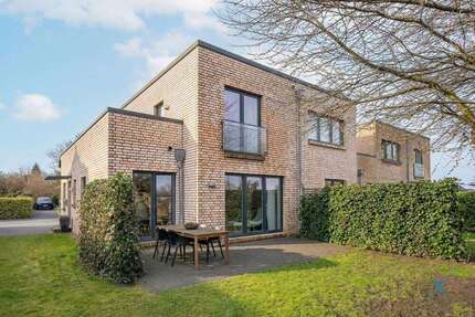 Haus zum Kaufen in Harrislee 498.000,00 € 118.93 m²