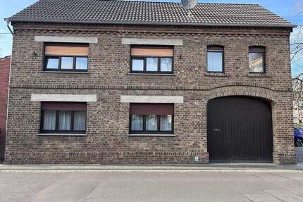 Einfamilienhaus mit Hof und großem Garten BIETERVERFAHREN - Niederkassel-Rheidt