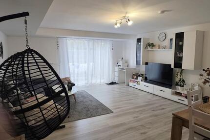 Markt Einersheim:Schöne renovierte 2Z Souterrainwohnung mit EBk und Terrasse - Rödelsee