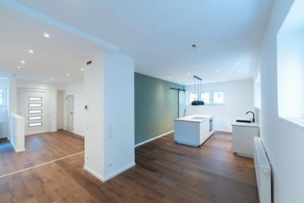 Barrierefrei 5-Zimmer Wohnung mit Garage, KellerHobbyraum - Stuttgart Stuttgart-Süd