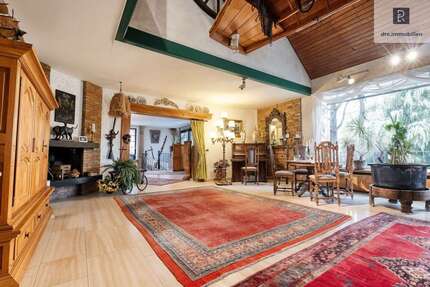 Haus zum Kaufen in Düsseldorf 1.280.000,00 € 600 m²