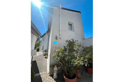 Idyllisches Haus auf 80m2 in Köln Rath-Heumar zu vermieten.