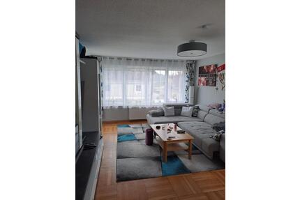 Große, helle, 90 qm Wohnung in Aspach TO