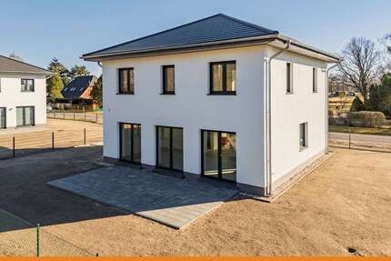 Haus zum Kaufen in Falkensee 859.000,00 € 153 m²