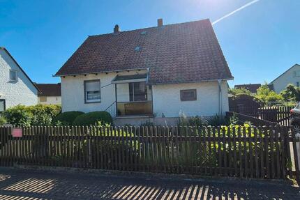 Einfamilienhaus mit Waldblick, großem Potenzial & Nebengebäude - Baddeckenstedt