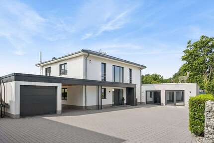 Haus zum Kaufen in Giesen 1.290.000,00 € 198 m²