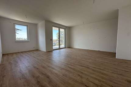 Wohnung zum Mieten in Elstal 1.375,64 € 80.9 m²