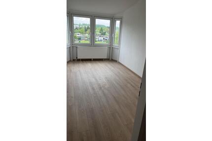 sanierte 3 Raum Wohnung mit Goitscheblick & Balkon - Bitterfeld-Wolfen