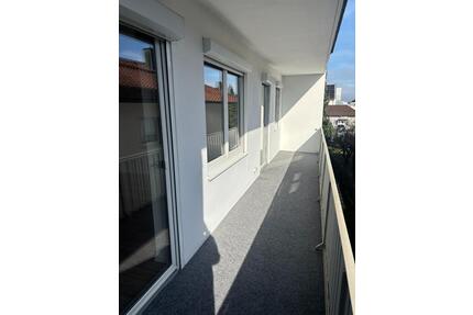 Schöne Drei-Zimmer-Wohnung mit großem Südbalkon – neu renoviert - Pocking