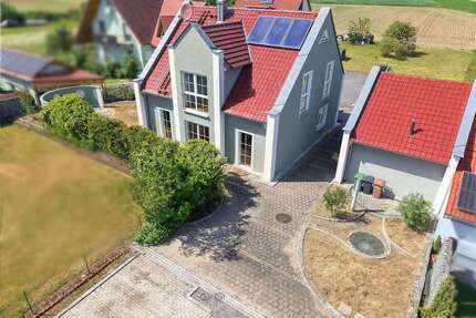 Haus zum Kaufen in Frensdorf 398.000,00 € 143.4 m²