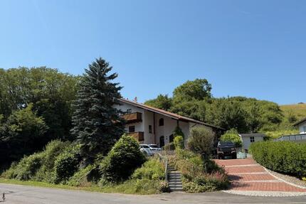 Wunderschönes Einfamilienhaus mit separater Einliegerwohnung - Felsberg