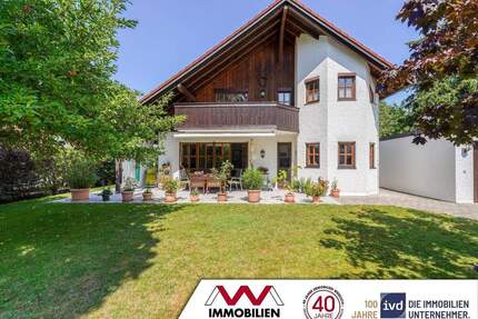 Zuhause in Bestlage - Zwei-Familienhaus mit Gartenidylle und Parkzugang - Haar Gronsdorf