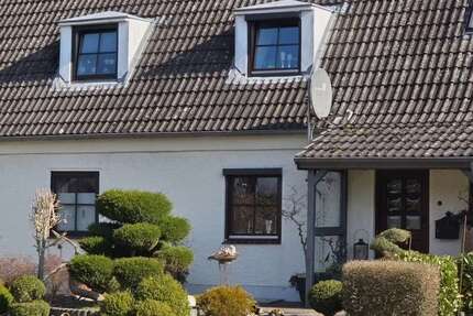 Haus zum Kaufen in Schleswig 165.000,00 € 69.52 m²