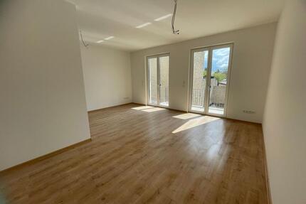 Moderne barrierefreie 2-Zi.-Wohnung mit Terrasse in ruhige und grüne Lage in Oranienburg! Ab sofort!