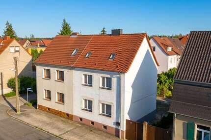 Haus zum Kaufen in Bitterfeld-Wolfen 94.000,00 € 129.67 m²