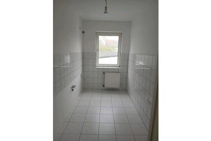 Wohnung in Gelsenkirchen - 550,00&nbsp;EUR Kaltmiete, ca.&nbsp; 81,00&nbsp;m&sup2; in Gelsenkirchen (PLZ: 45888) Gelsenkirchen-Mitte