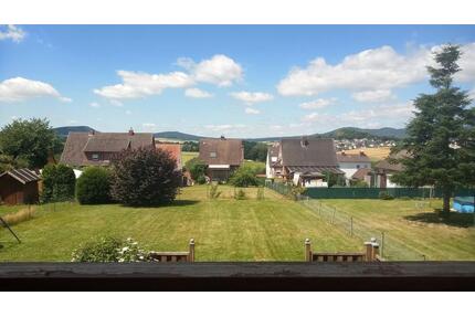 Zweifamilienhaus mit großem Garten und schöner Fernsicht - Edermünde