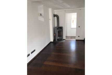 Stadthaus in Gunzenhausen - 1.150,00&nbsp;EUR Kaltmiete, ca.&nbsp; 125,00&nbsp;m&sup2;&nbsp;Wohnfl&auml;che in Gunzenhausen (PLZ: 91710)