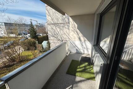 Ruhiges 1-Zimmer-Apartment mit West-Loggia & EBK - Regensburg Das Dörnberg