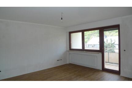 Renovierte 4-Zimmer-Wohnung mit Balkon - Trier Feyen-Weismark